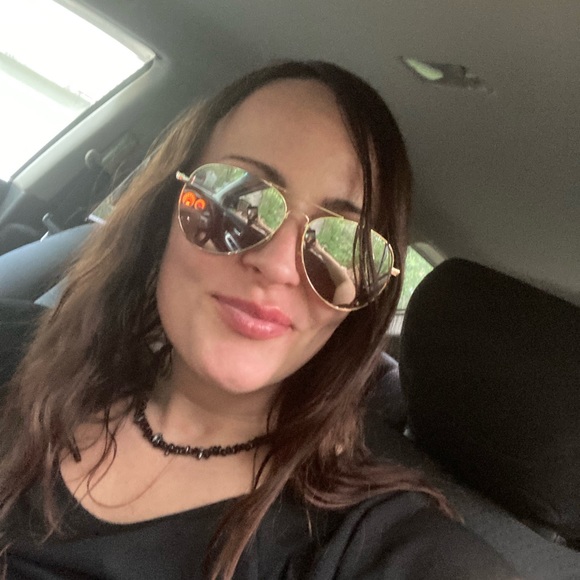 Meet your Posher, Melanie - Picture 4 of 4